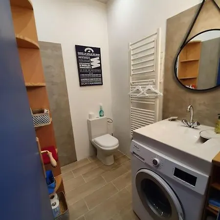 Appartement Atypique Au Sien D'Un Ancien Couvent LʼIsle-sur-la-Sorgue Esterno foto